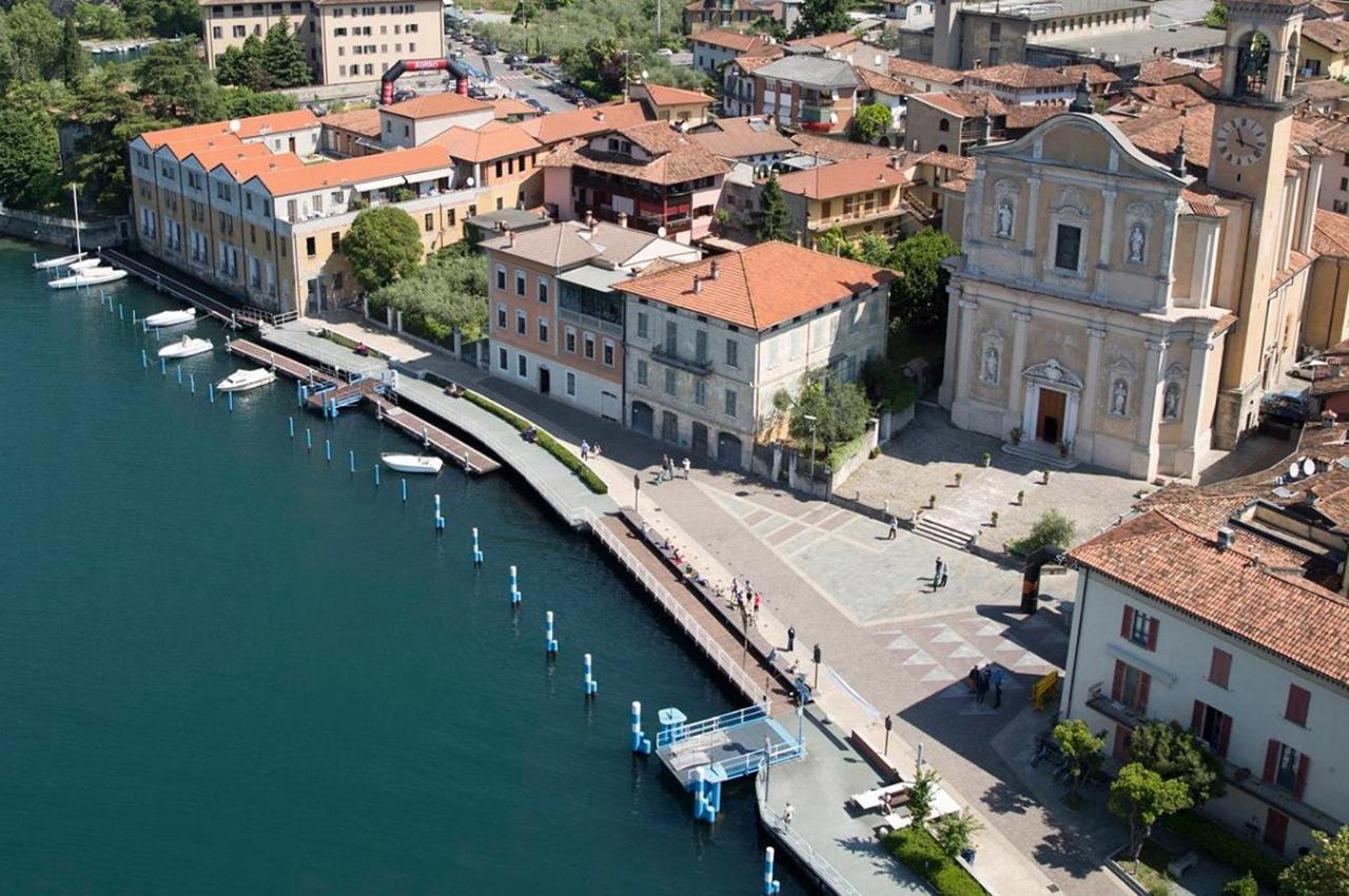 In Riva Al Lago Di Iseo Residenza Loft Marone Buitenkant foto