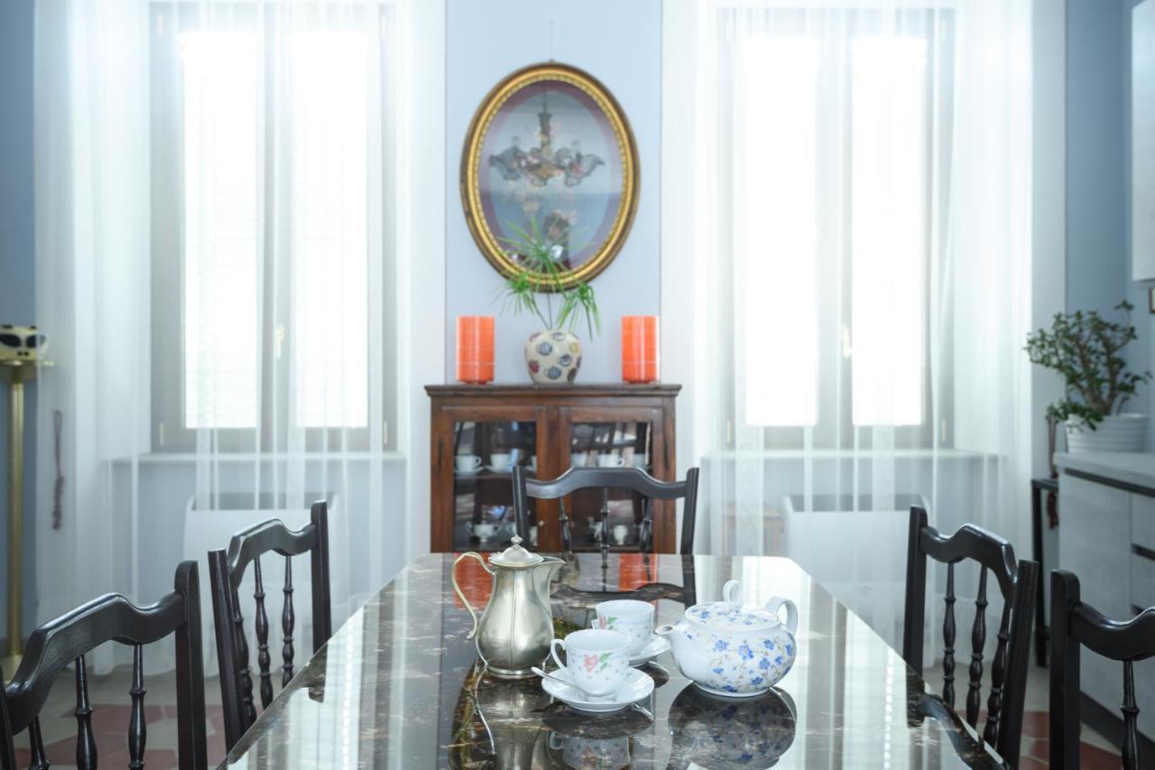 In Riva Al Lago Di Iseo Residenza Loft Marone Buitenkant foto